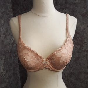 Victoria Secret Body by Victoria Lace Bra size 34C